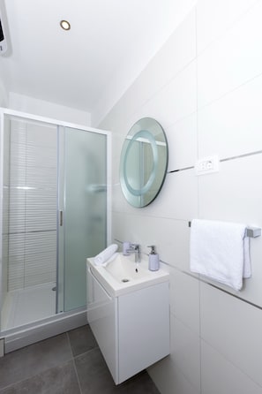 Chambre Double Deluxe (Plinarska 12) | Salle de bain