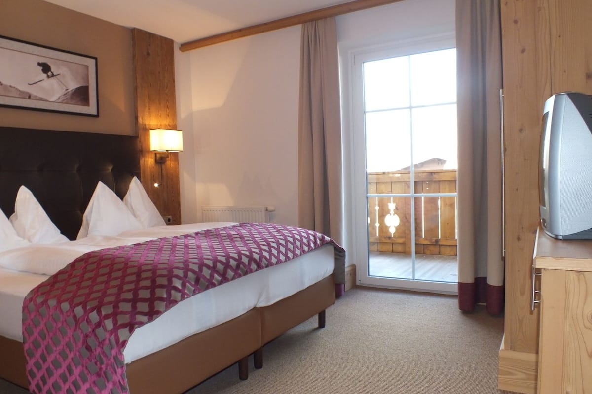 family room, 2 bedrooms, balcony (familiennesterl) | in-room safe, free wifi