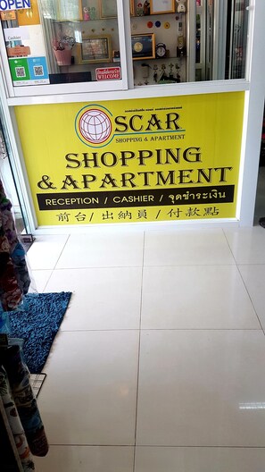 Front of property - Oscar Apartment (Ko Lanta)