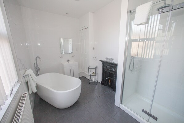 Luxury Suite | Tab mandi berendam