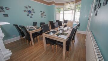 منطقة تناول الإفطار