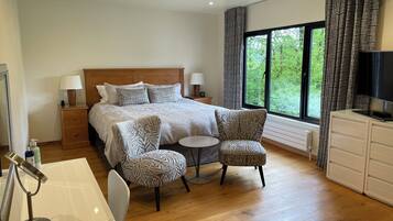 Luksusrom (Spinney – Superking Bed) | TV