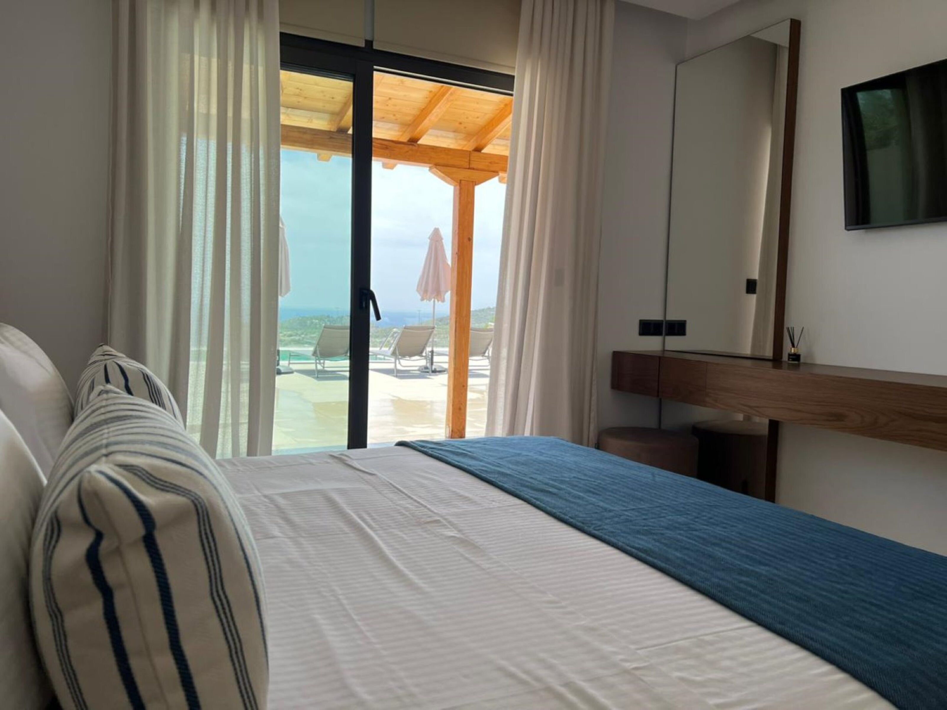 Luxury-Villa, 2 Schlafzimmer, Meerblick | 2 Schlafzimmer, Zimmersafe, Verdunkelungsvorhänge