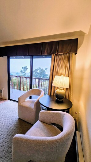 Deluxe szoba | Széf a szobában, vasaló/vasalódeszka, ingyenes wifi és ágynemű