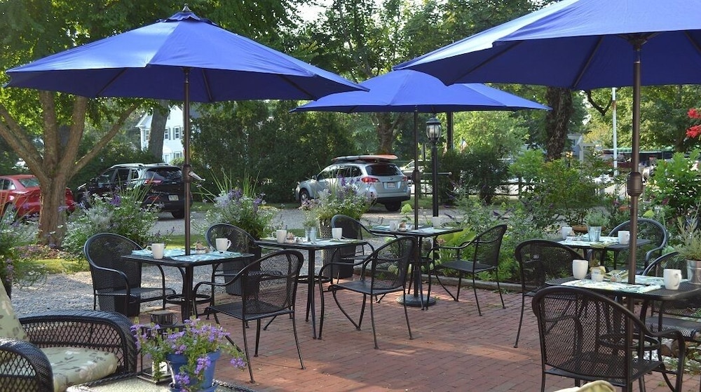 Parsonage Inn by null