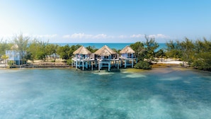 Overwater Bungalow | إطلالة على البحر/الشاطئ