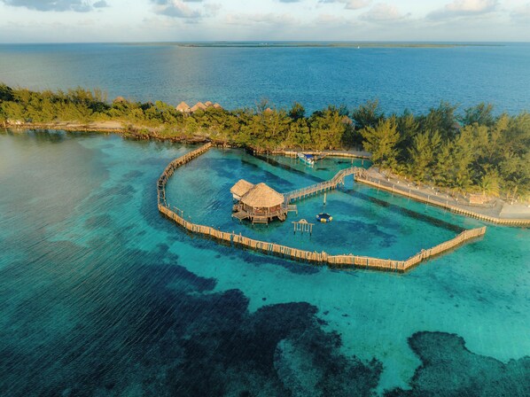 Exterior - Thatch Caye, a Muy'Ono Resort (Thatch Caye)