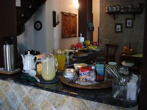 Buffet - Pousada Casa do Telhado Verde (Cabo Frio)