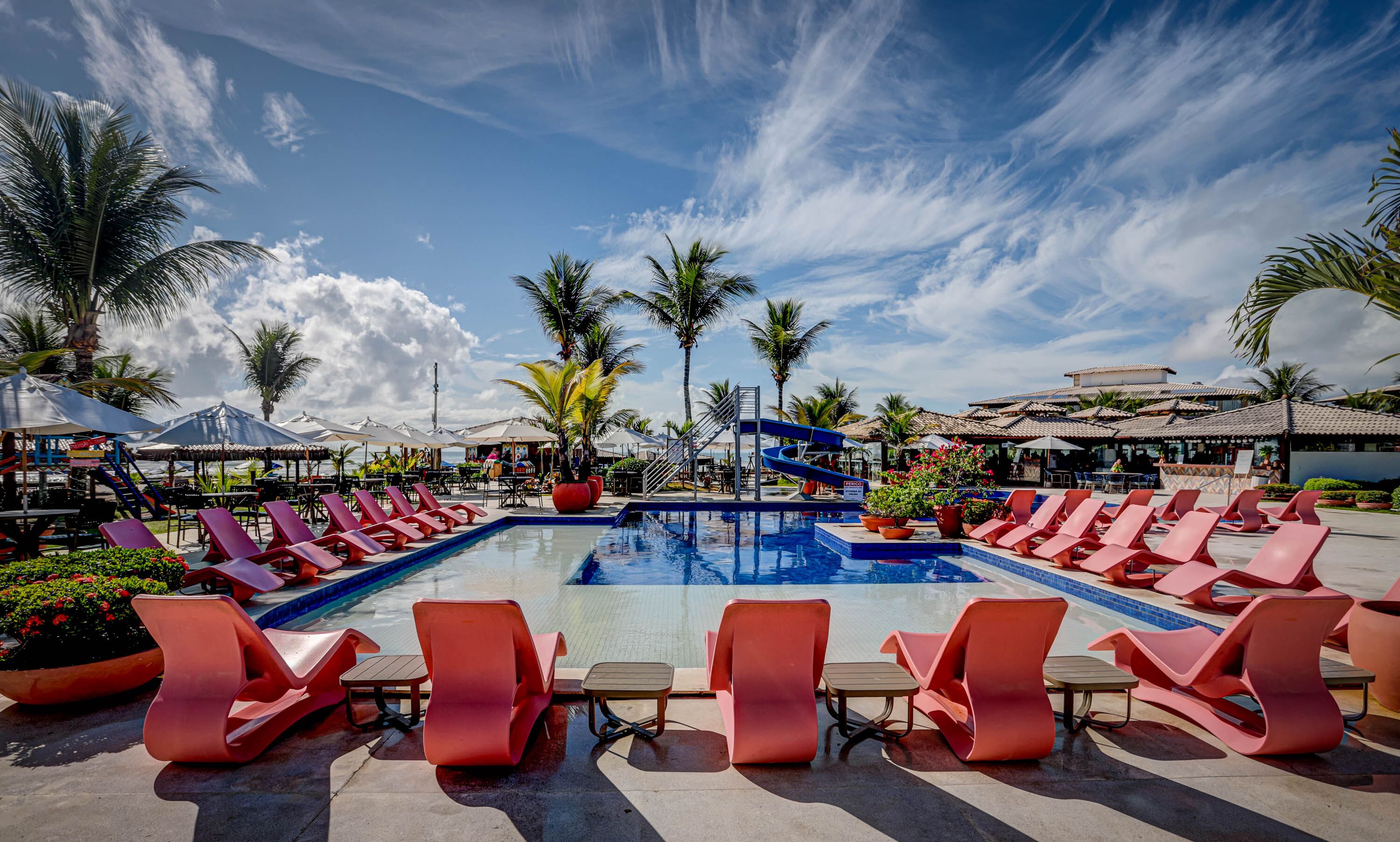 outdoor pool, open 7:00 am to 10:00 pm, pool umbrellas, pool loungers