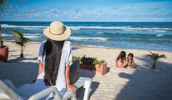 Vista para praia/oceano