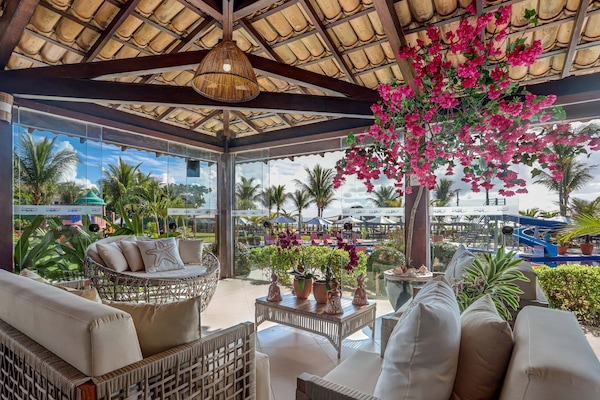 Televisión LCD de 32 pulgadas con canales por cable y televisión