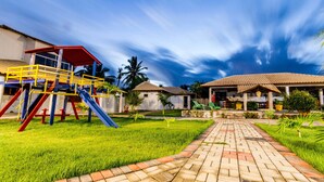 Ảnh chưa phân loại, 4 trong số 73 ảnh, nút
