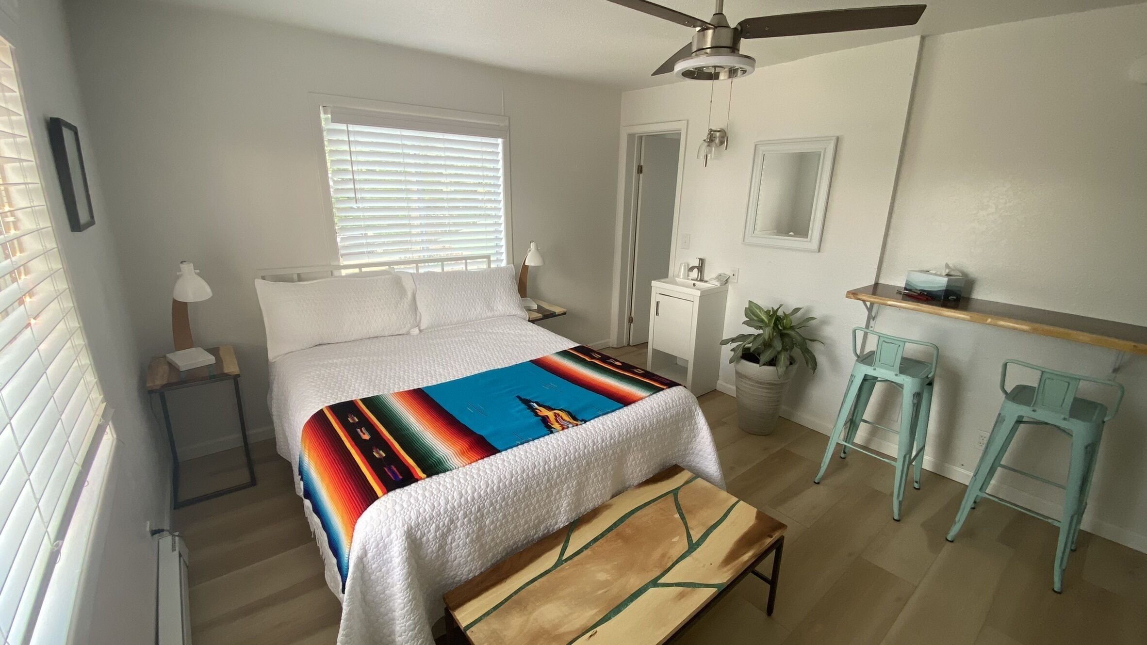 Svit Signature - 1 sovrum - pentry - utsikt mot staden | Strykjärn/strykbräda, gratis wi-fi och sängkläder