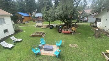 Familjestudio | Utsikt mot innergård