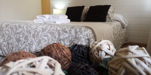 Deluxe Double Room, Private Bathroom | Interior