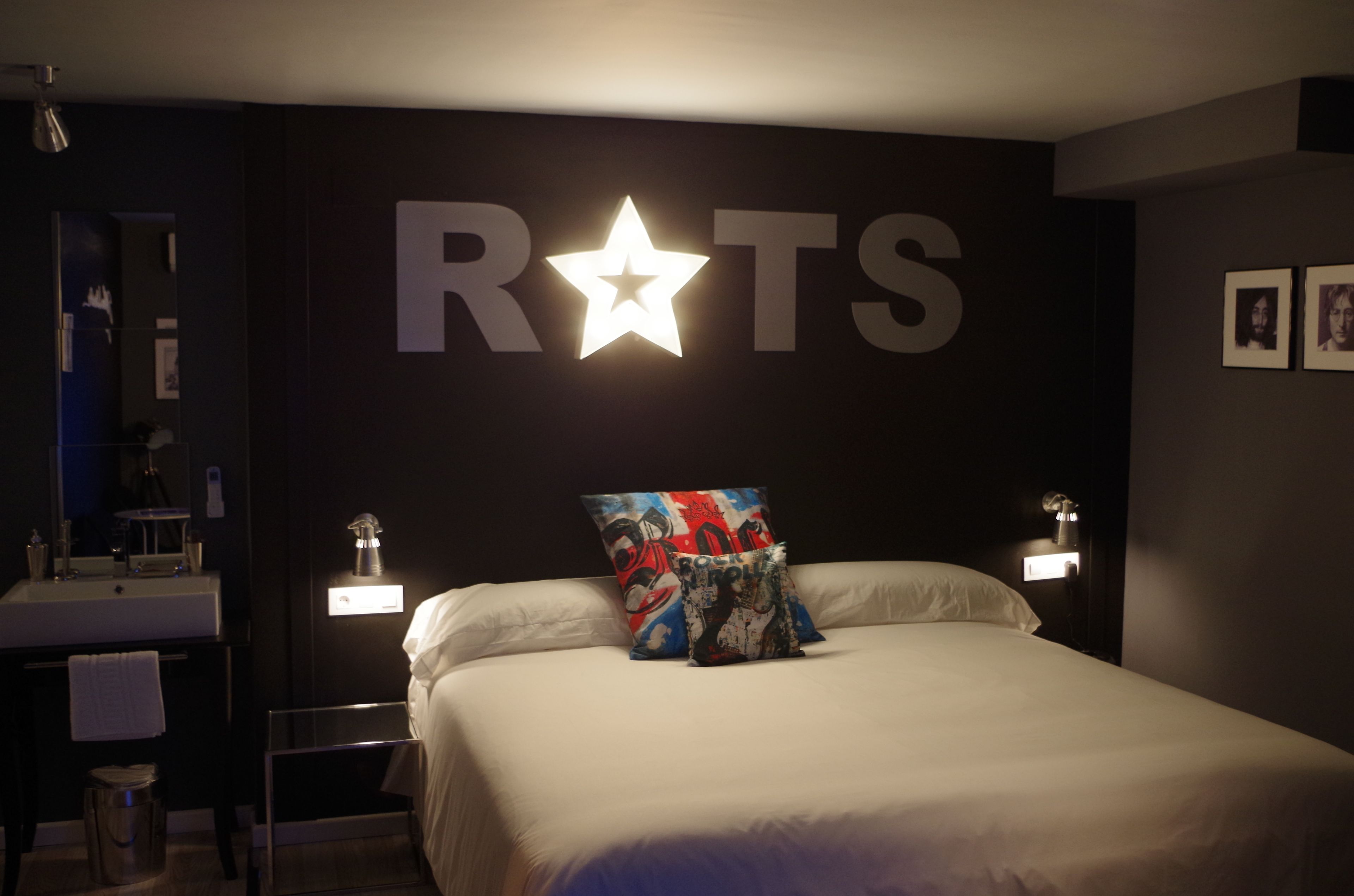 Foto - HOTEL Rock Star