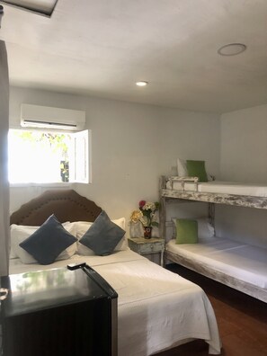 Family Quadruple Room | In-room safe, free WiFi, bed sheets