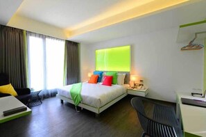  Extra Large Room | Living area | Flat-screen TV