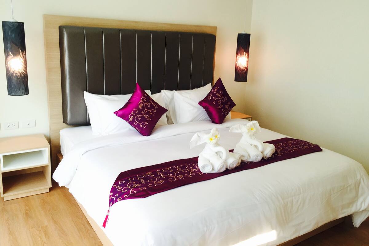 In-room safe, desk, iron/ironing board, rollaway beds