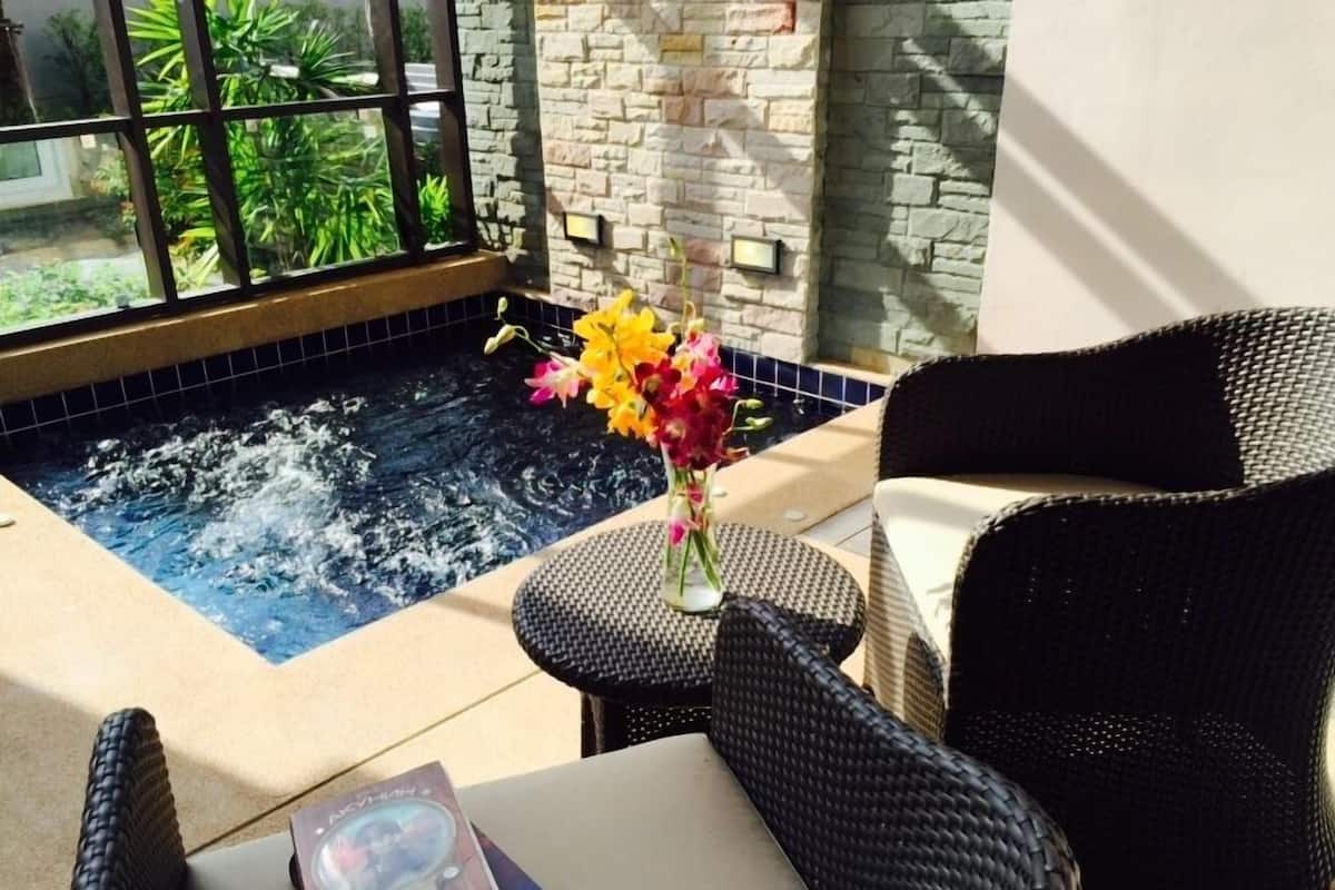 Studio Suite with Plunge Pool | Balcony