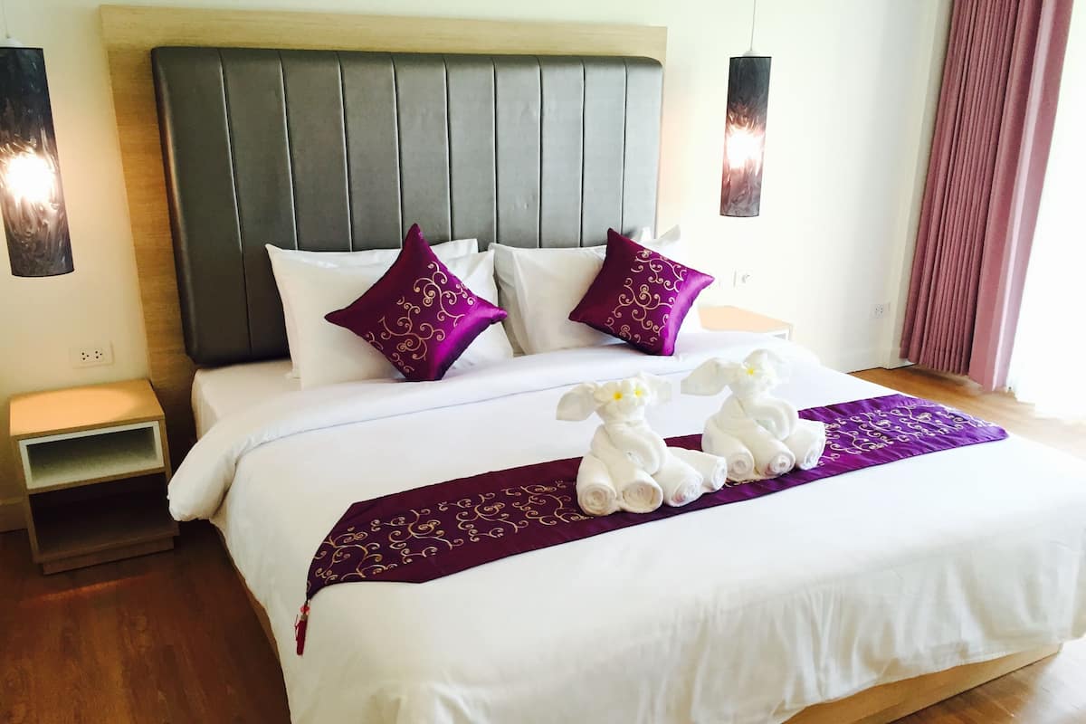 In-room safe, desk, iron/ironing board, rollaway beds