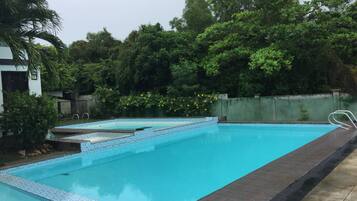 Outdoor pool, pool loungers