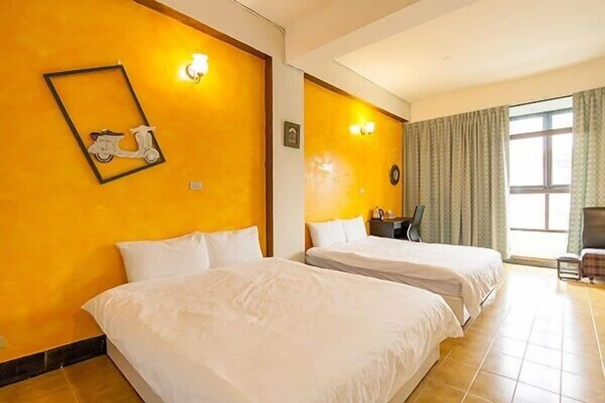 Quadruple Room | Individually decorated, desk, blackout curtains, soundproofing