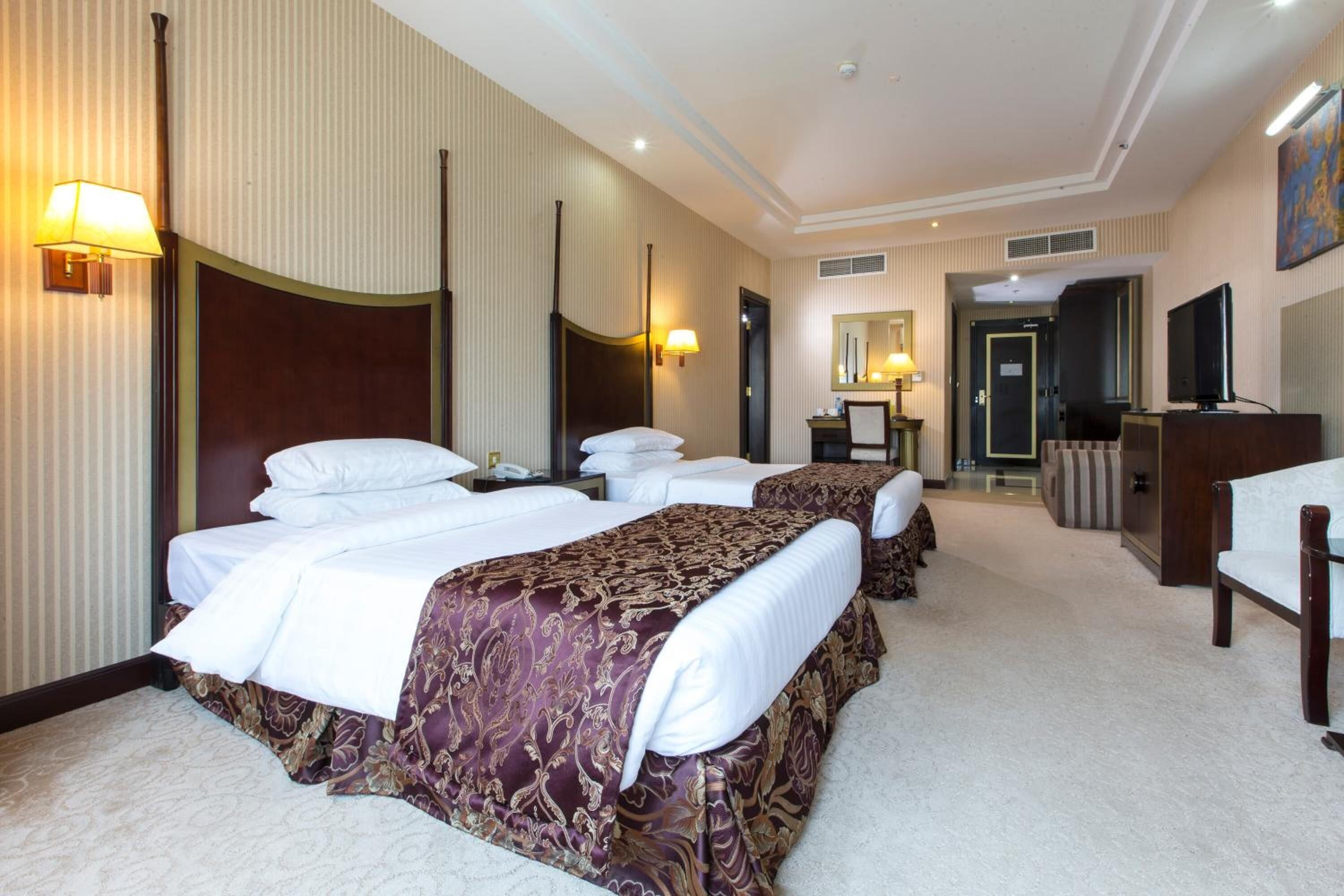 Photo - Tourist Hotel
