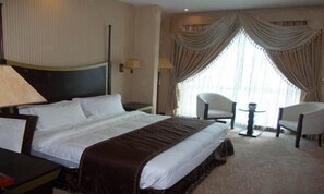 1 bedroom, minibar, in-room safe, desk