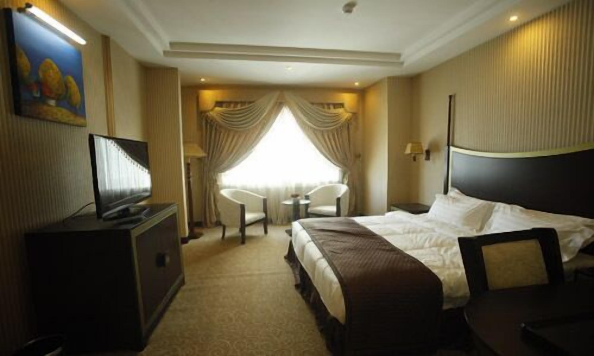 Photo - Tourist Hotel