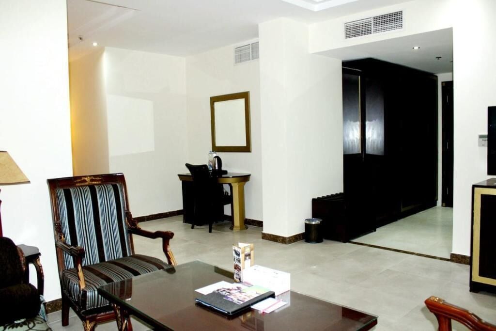 Photo - Tourist Hotel