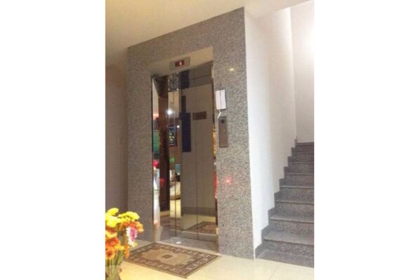 Interior detail - Minh Dang Hotel (Ho Chi Minh City)