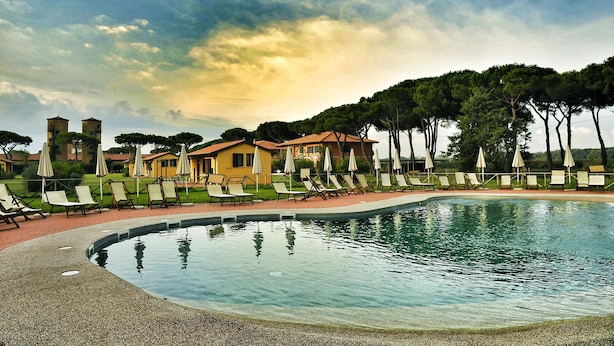 Pool - La Fattoria di Tirrenia (Pisa)