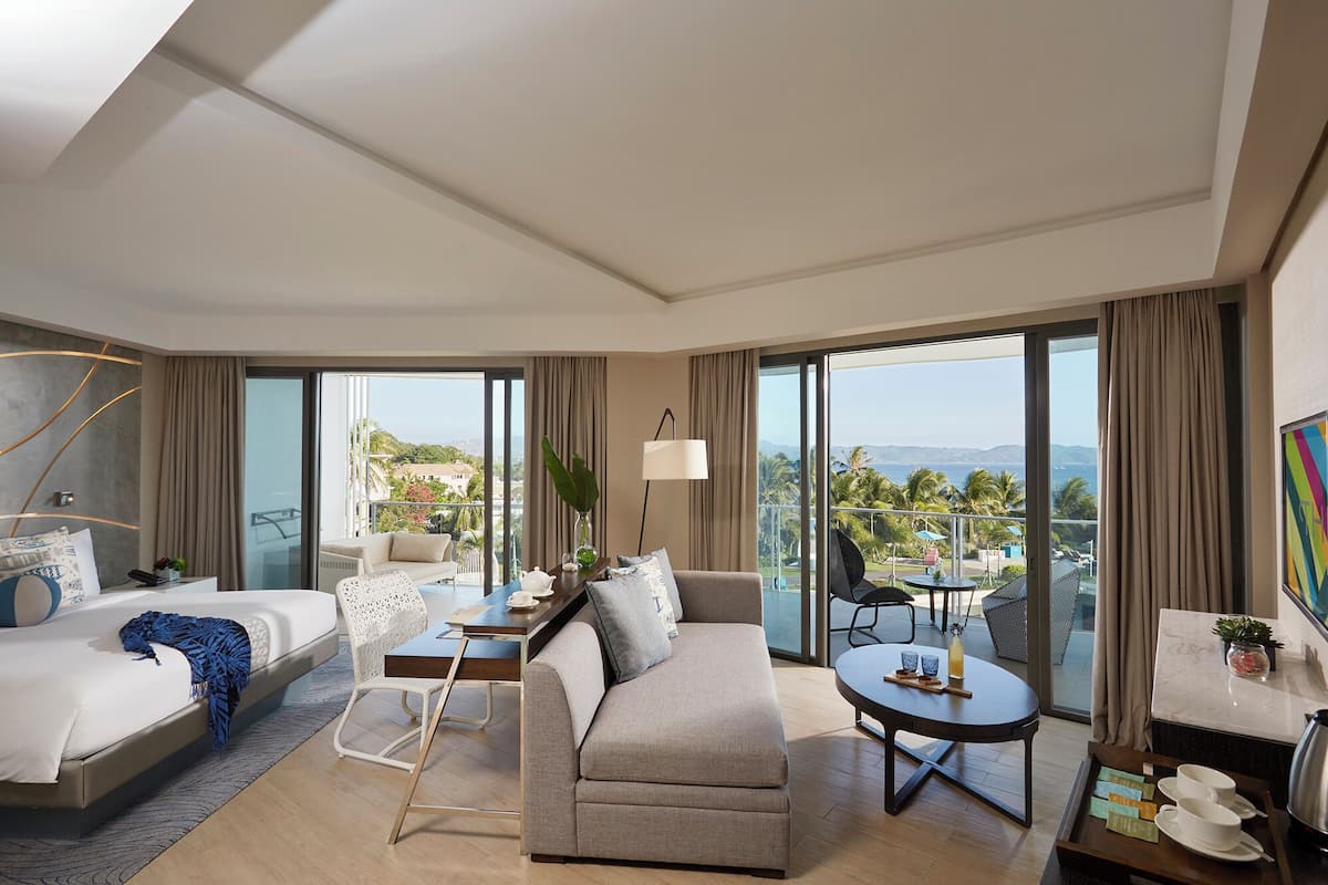 Sea Premier | In-room safe, blackout drapes, WiFi (free), bed sheets