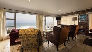 Toys Story | Living room - Sandpiper Guest Cottages (Boggoms Bay)
