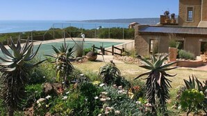 Tennis court - Sandpiper Guest Cottages (Boggoms Bay)