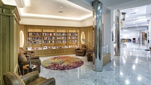 Library - Bull Escorial & Spa (San Bartolomé de Tirajana)