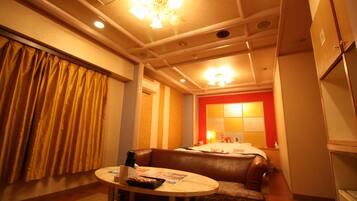 Individually decorated, individually furnished, free WiFi