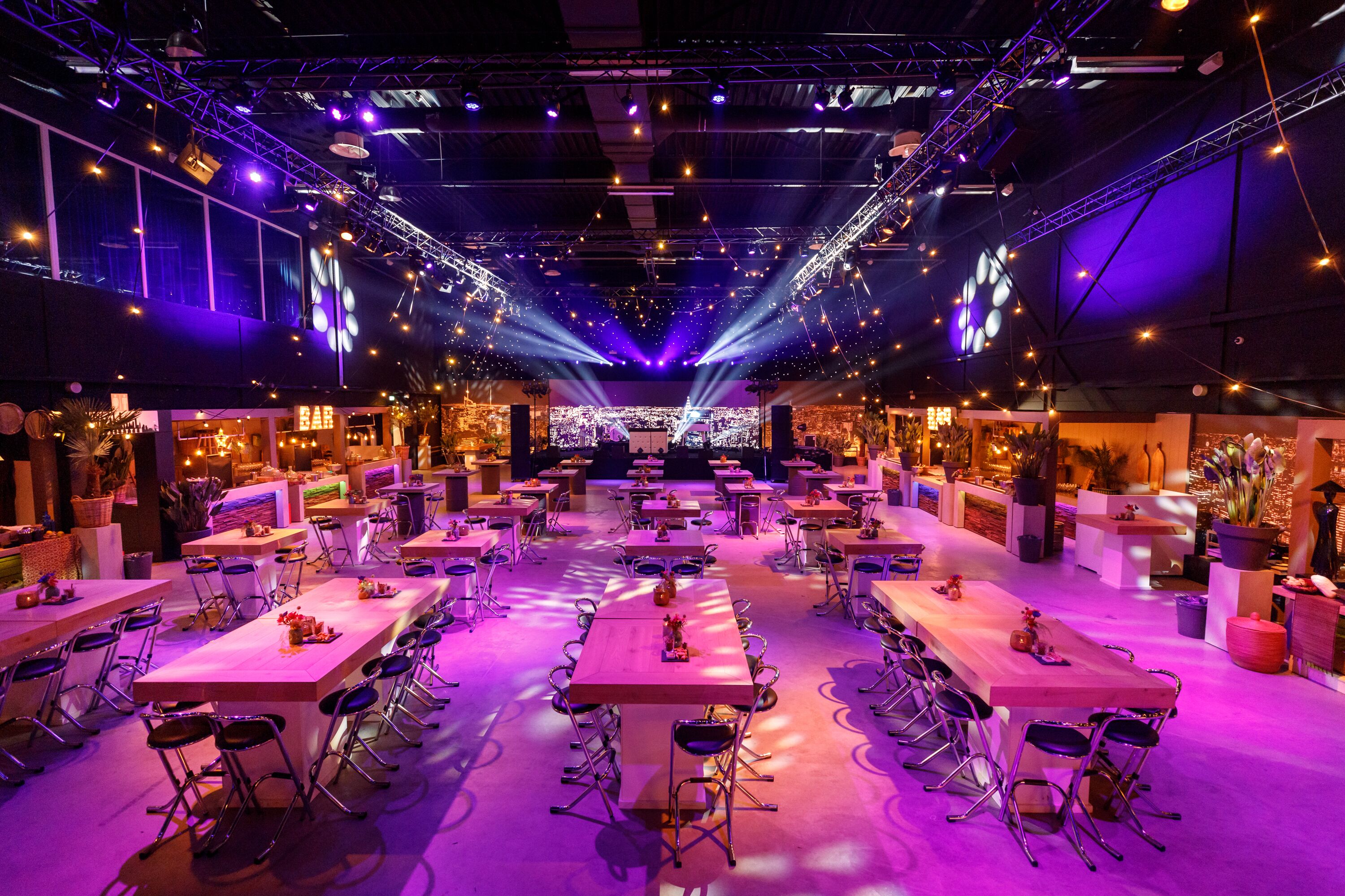 Banquet hall