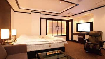 Individually decorated, individually furnished, free WiFi