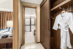 Premiere Twin Room | Hallway