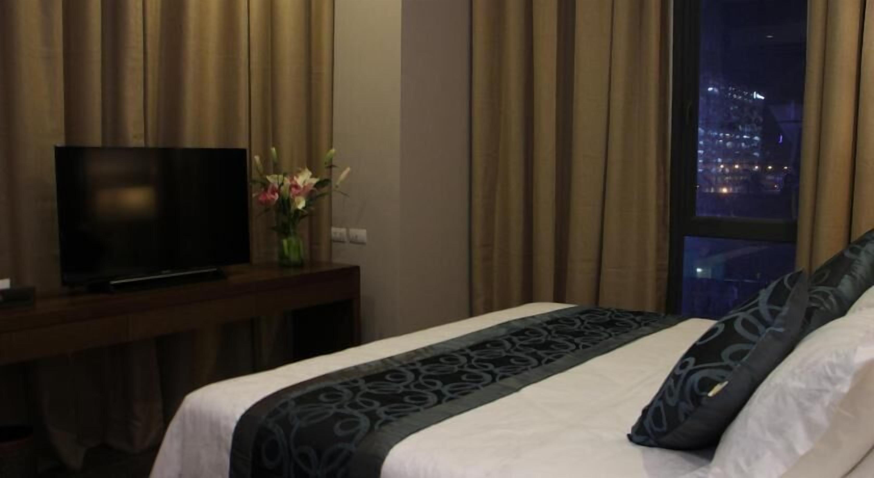 Premium bedding, minibar, in-room safe, desk