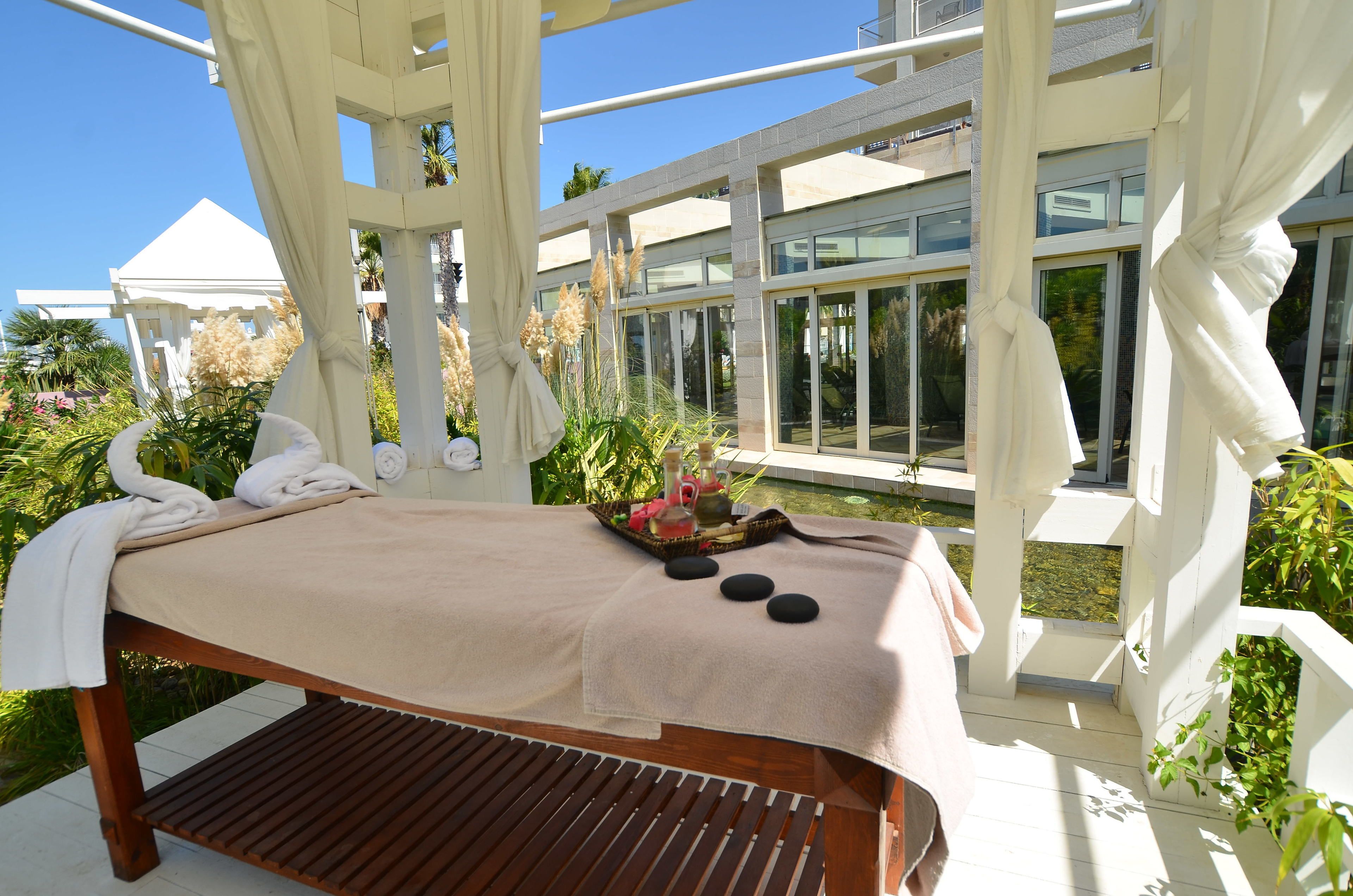 Sauna, steam room, Turkish bath/hammam, body treatments, hydrotherapy