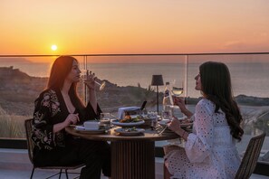 4 restaurants, breakfast, lunch, dinner served; Mediterranean cuisine