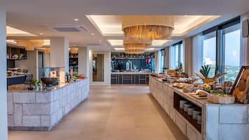 Free daily buffet breakfast