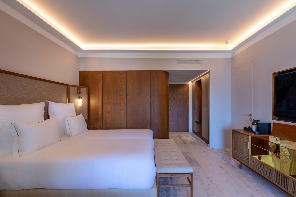 Wifi gratis y ropa de cama