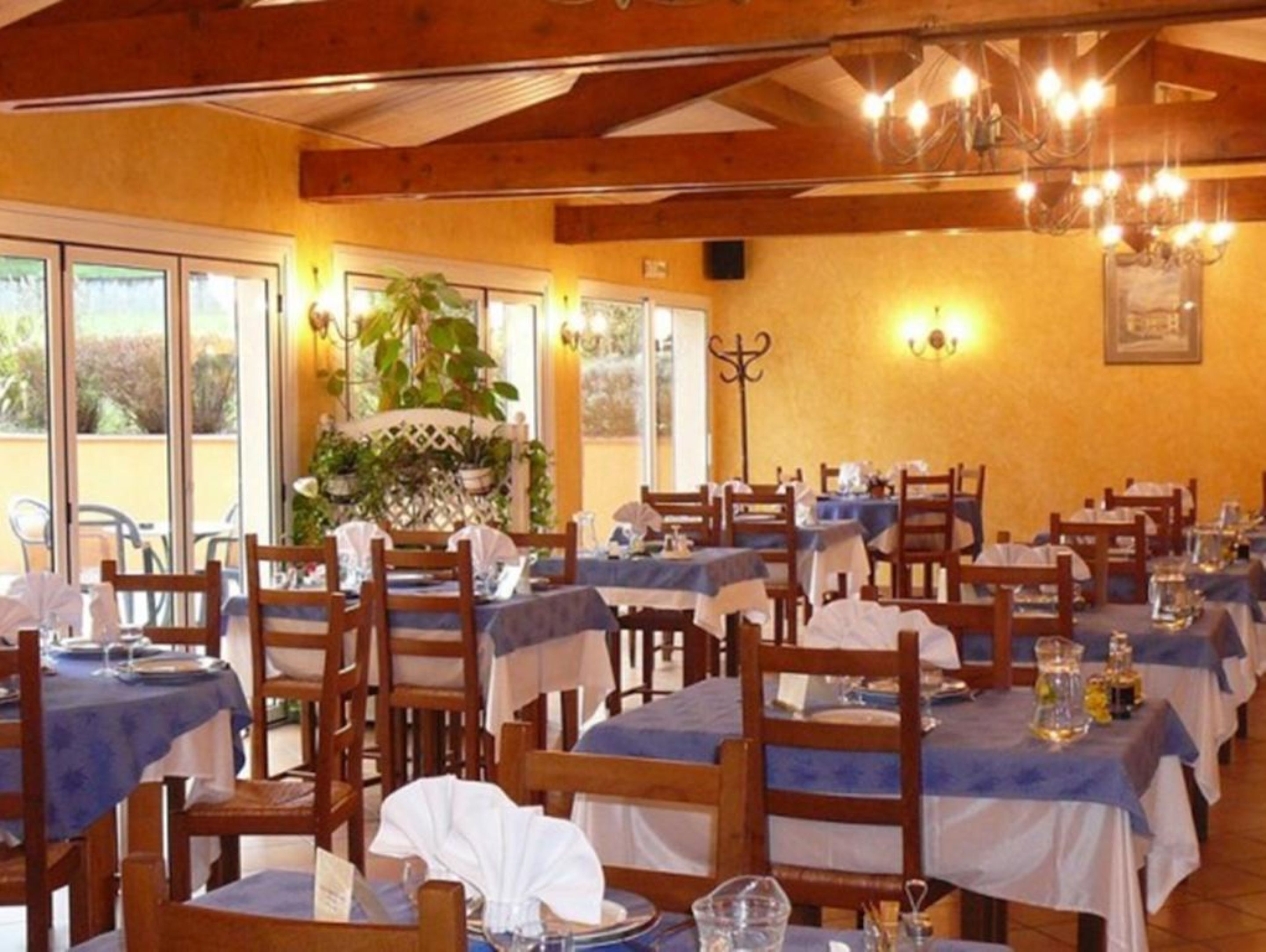 restaurant