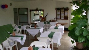 Restaurant - Golden Thistle Hotel (Crown Point)