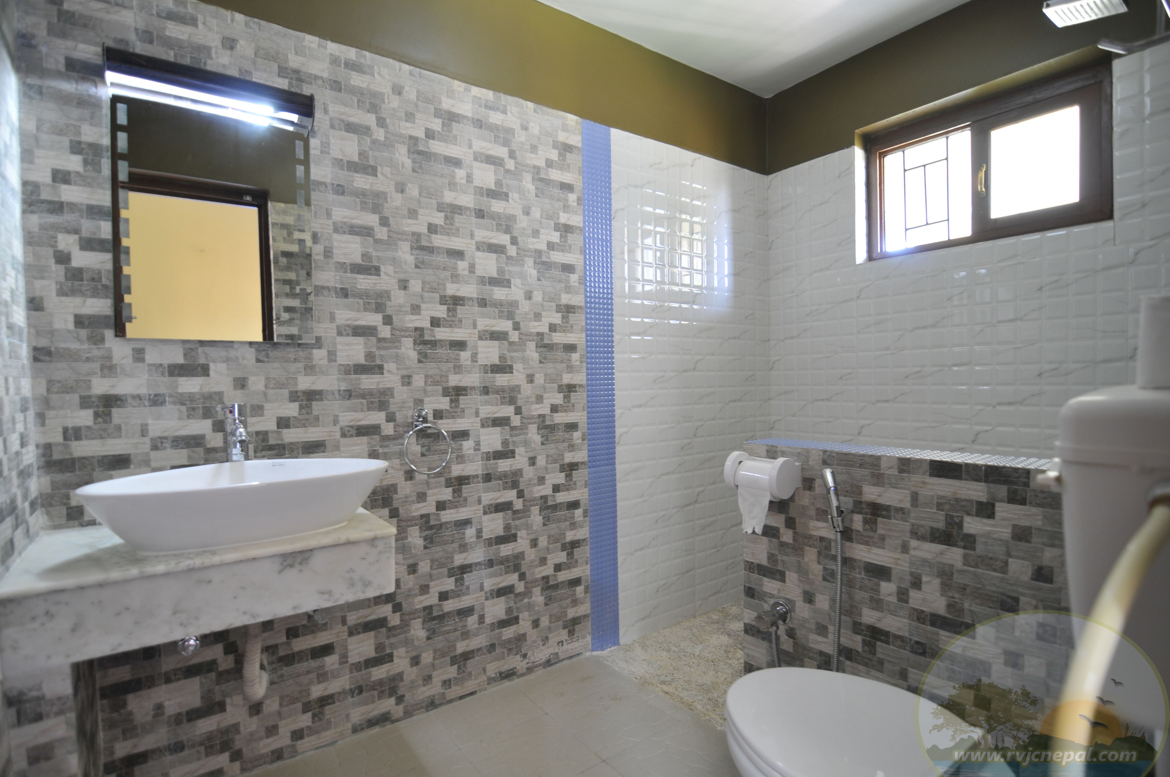 deluxe double room, 1 king bed | bathroom | shower, free toiletries, hair dryer, slippers