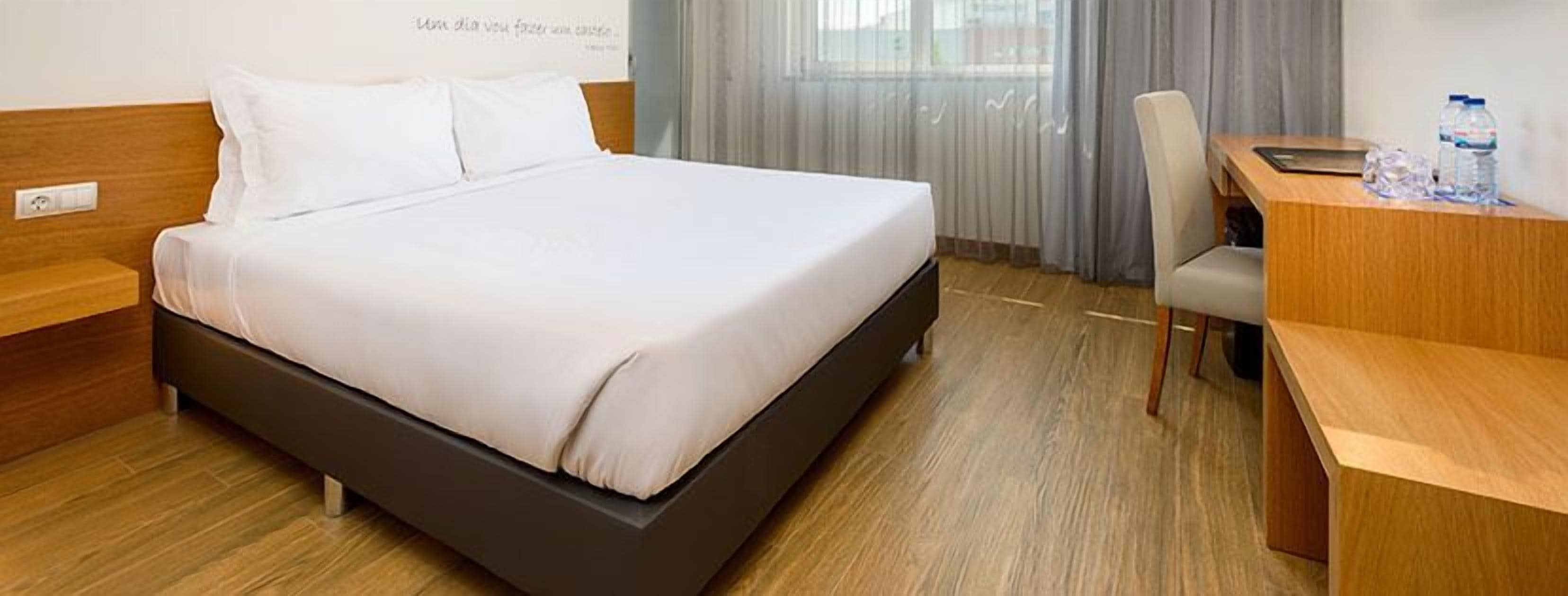 minibar, in-room safe, desk, soundproofing